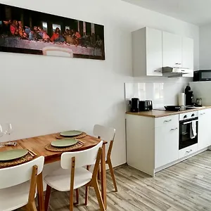 Apartment Design - Kingsize Bett - Kueche - Zentral, Hannover